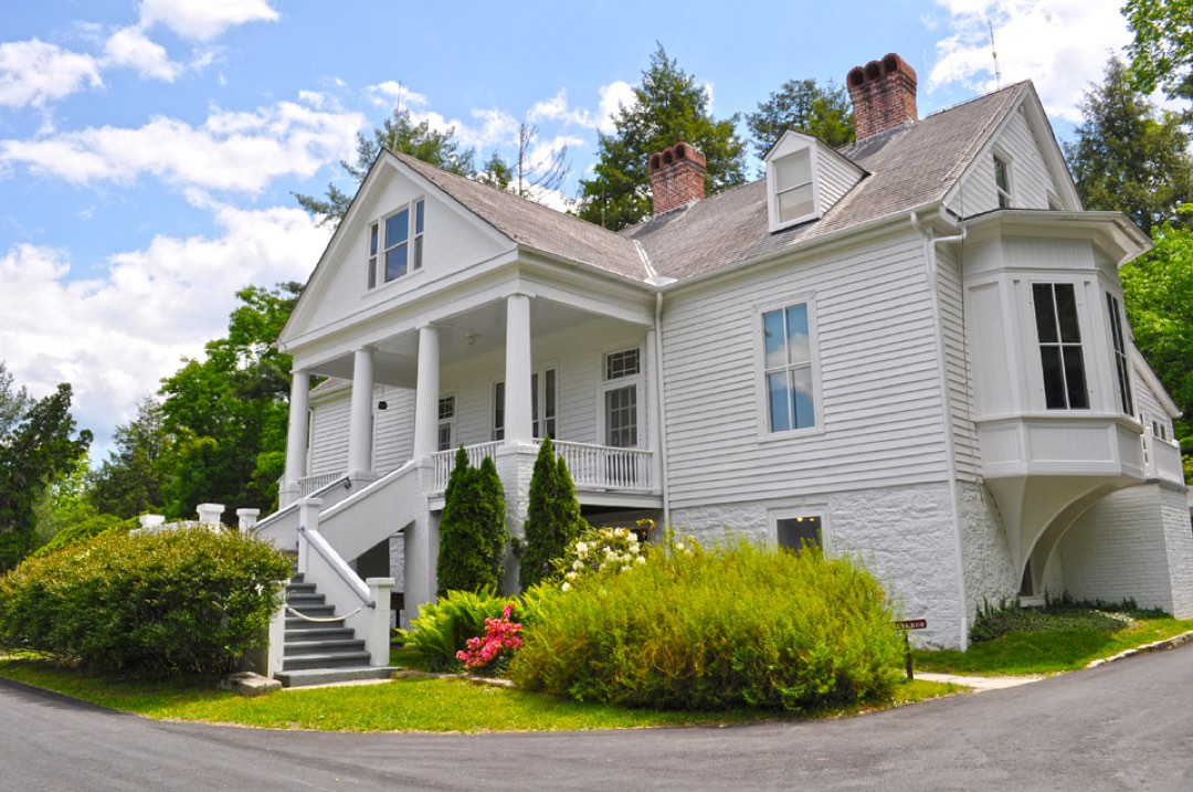 A view of the Sandburg Home as visitors enter the park